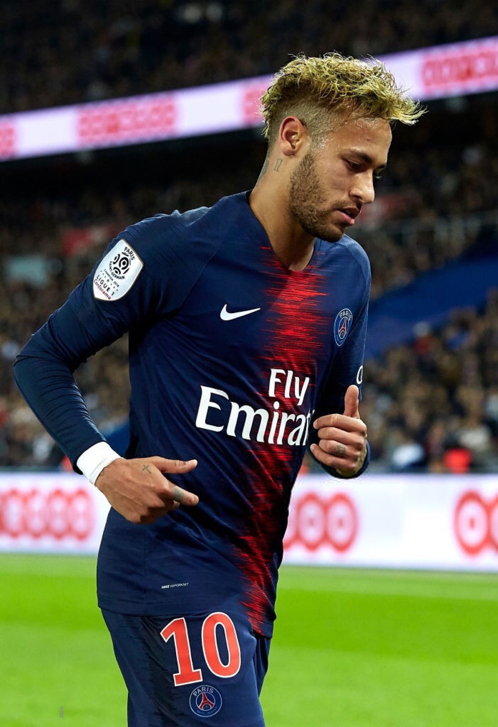 强势复苏！凯尔特人近12战10胜，排名飙升东部第三（绿军状态回暖，近12场豪取10胜，东部升至第三）