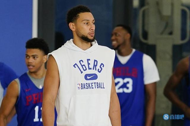 开场16分钟35秒，巴萨遭遇欧冠单场比赛最快的两个丢球（16分35秒内连丢两球，巴萨创欧冠单场最快丢球纪录）