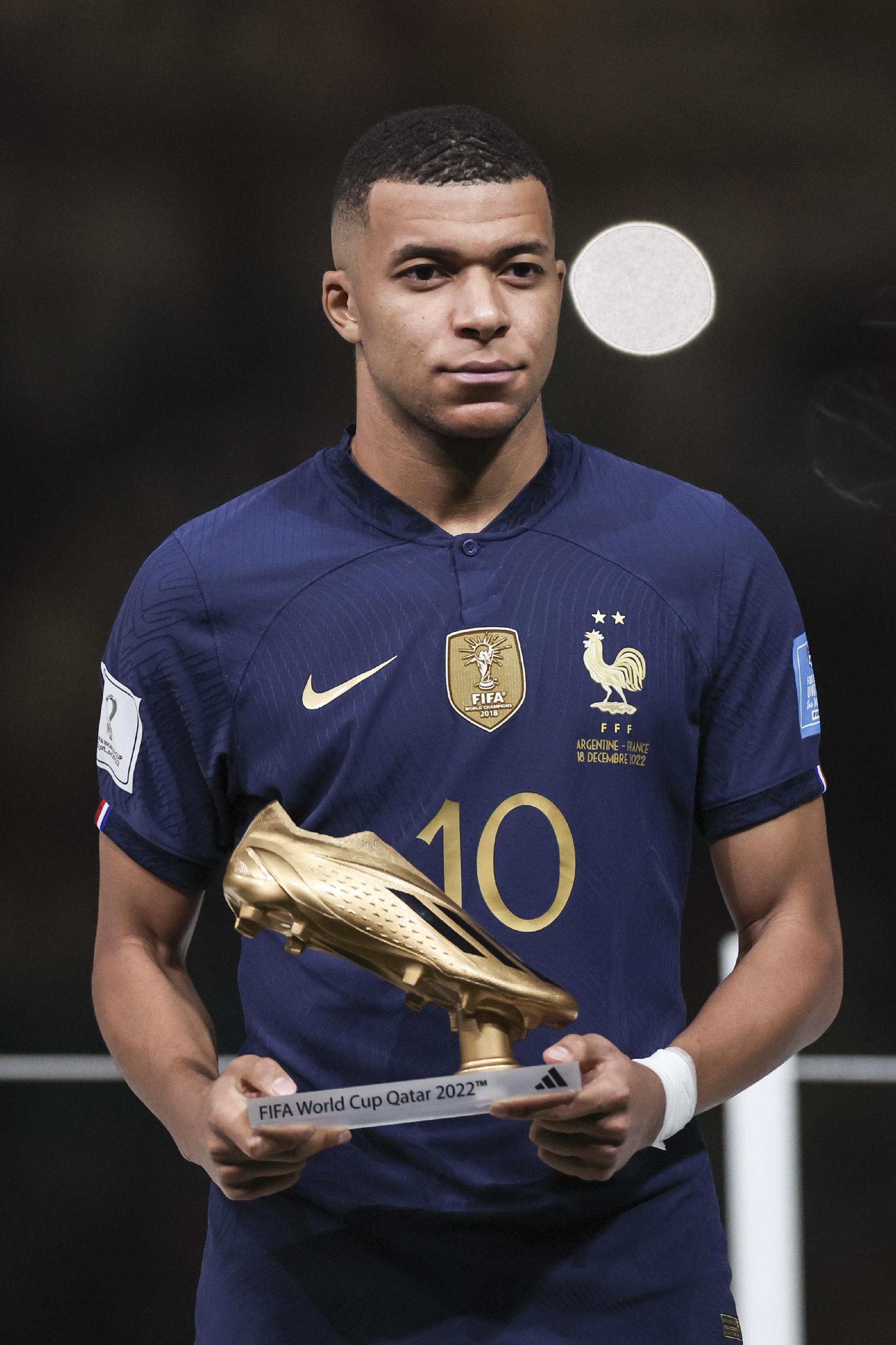 町田泽维亚主场逆袭蔚山HD，亚冠精英联赛东亚区排名上升（町田泽维亚主场逆转蔚山HD，亚冠精英联赛东亚区名次攀升）