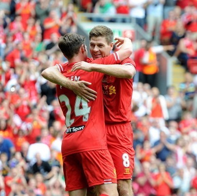 里夫斯：看到詹姆斯在场上全速奔跑，这会促使你跟上他的步伐（里夫斯：看见詹姆斯在场上全速冲刺，会让你也不自觉加速跟上）